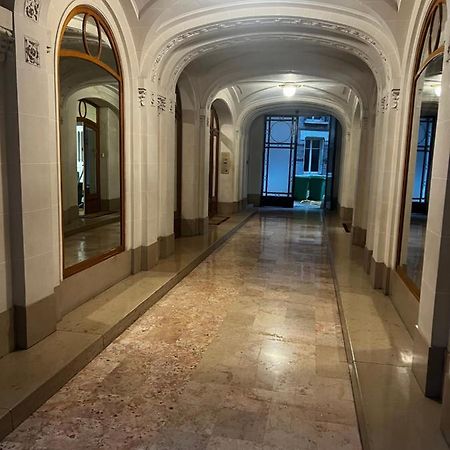 Ferienwohnung Sous Les Toits De Paris Trocadero Exterior foto