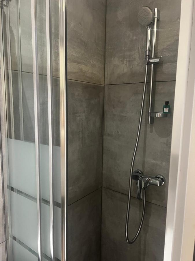 Ferienwohnung Sous Les Toits De Paris Trocadero Exterior foto